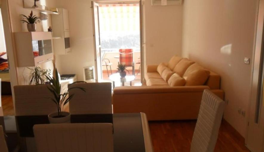 Rooms Anela With Large Common Tarrace And Beautiful Sea View Дубровник Екстер'єр фото